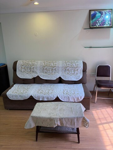 Bedroom in 3 BHK Apartment at Juhu Abhishek Chs Ltd, Andheri West – for Rent