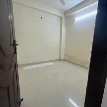 Room in 2 BHK Builder Floor at Saket – for Rent