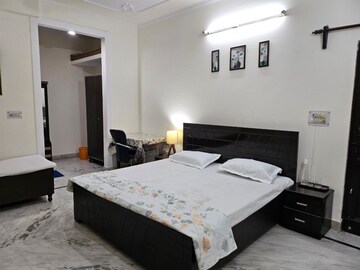 Bedroom in 2 BHK Independent House at Sector 10a – for Rent