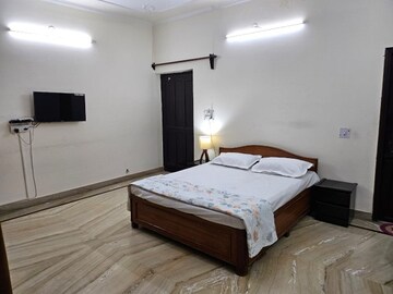 Bedroom in 2 BHK Independent House at Sector 10a – for Rent