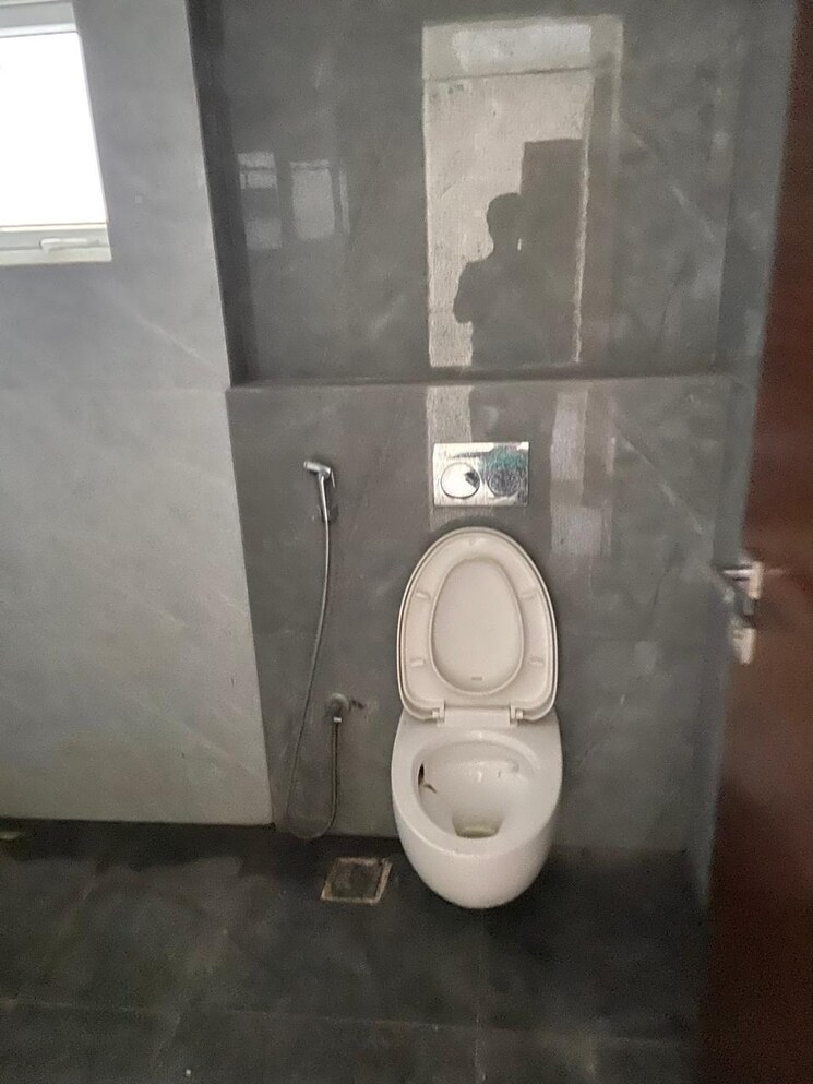 Bathroom, vasavi-solitaire-heights 3 Bedroom 1761 Sq.Ft. Apartment In Ameerpet Hyderabad 9050505