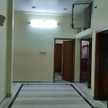 Room in 3.5 BHK Independent House at Vikas Nagar – for Rent