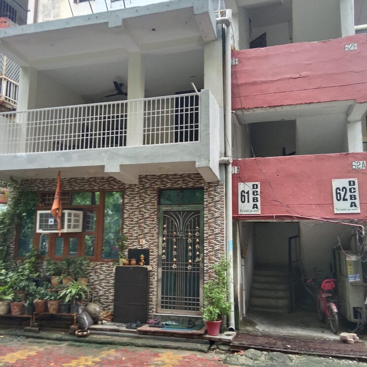 Exterior View, dhawal-giri-apartment 2 Bedroom 850 Sq.Ft. Apartment In Sector 34 Noida 9050572