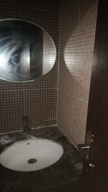 Bathroom in 3 BHK Apartment at Sikka Kimantra Greens, Sector 79 – for Rent
