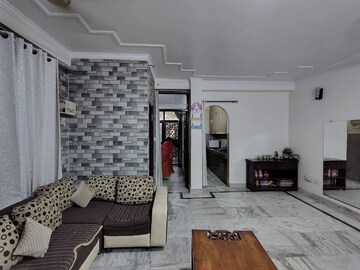 Bedroom in 1 BHK Apartment at Andheri West – for Rent