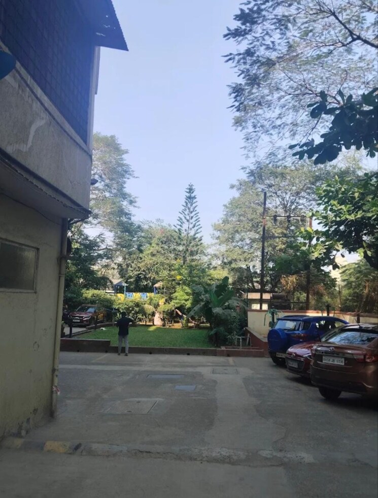  Parking, vardhman-vatika 2 Bedroom 650 Sq.Ft. Apartment In Majiwada Thane 9050641