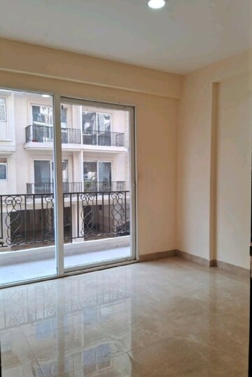 Room in 2 BHK Apartment at Signature Global Park 4 and 5, Sohna Sector 36 – for Rent