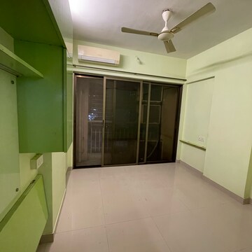 Room in 2 BHK Apartment at Goregaon East – for Rent