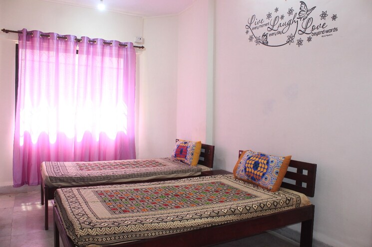 Bedroom, powai Pg For Boys & Girls In Powai 9050685