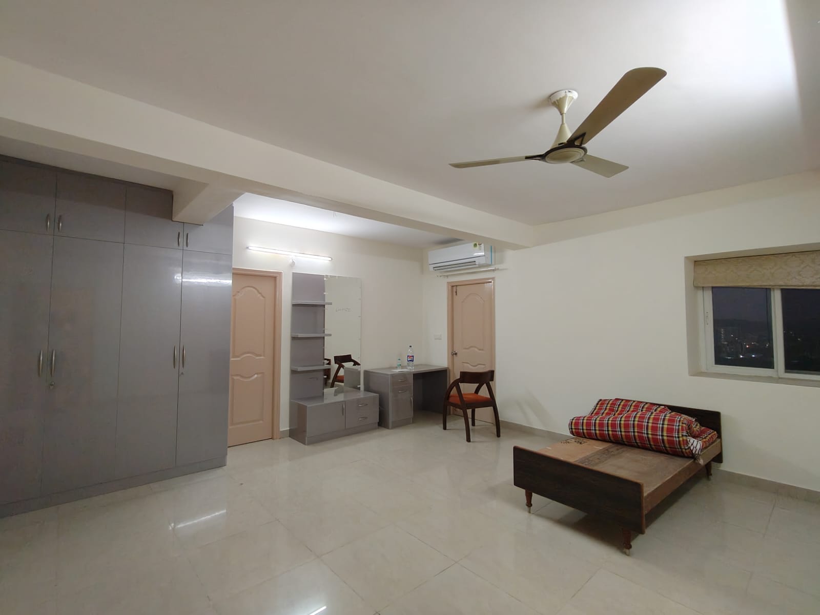4 BHK + Servant Room 3650 Sq.Ft. Apartment in PWS 7 Hills