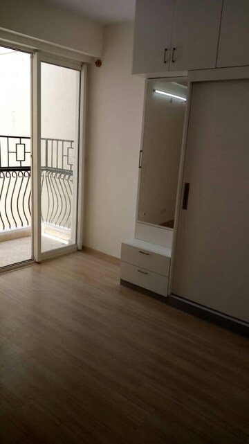 Room in 3 BHK Apartment at DLF Westend Heights New Town, Akshayanagar – for Rent