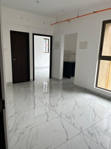 Room in 1 BHK Apartment at Raymond Ten X Era, Pokhran Road No One – for Rent