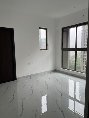 Room in 1 BHK Apartment at Raymond Ten X Habitat, Pokhran Road No Two – for Rent