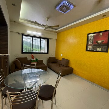 Team Area in 2 BHK Apartment at Goregaon East – for Rent