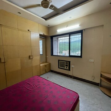 Bedroom in 2 BHK Apartment at Goregaon East – for Rent