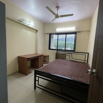 Bedroom in 2 BHK Apartment at Goregaon East – for Rent