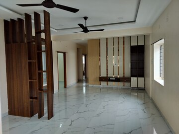 Room in 2 BHK Apartment at Manikonda – for Rent