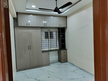 Room in 2 BHK Apartment at Manikonda – for Rent