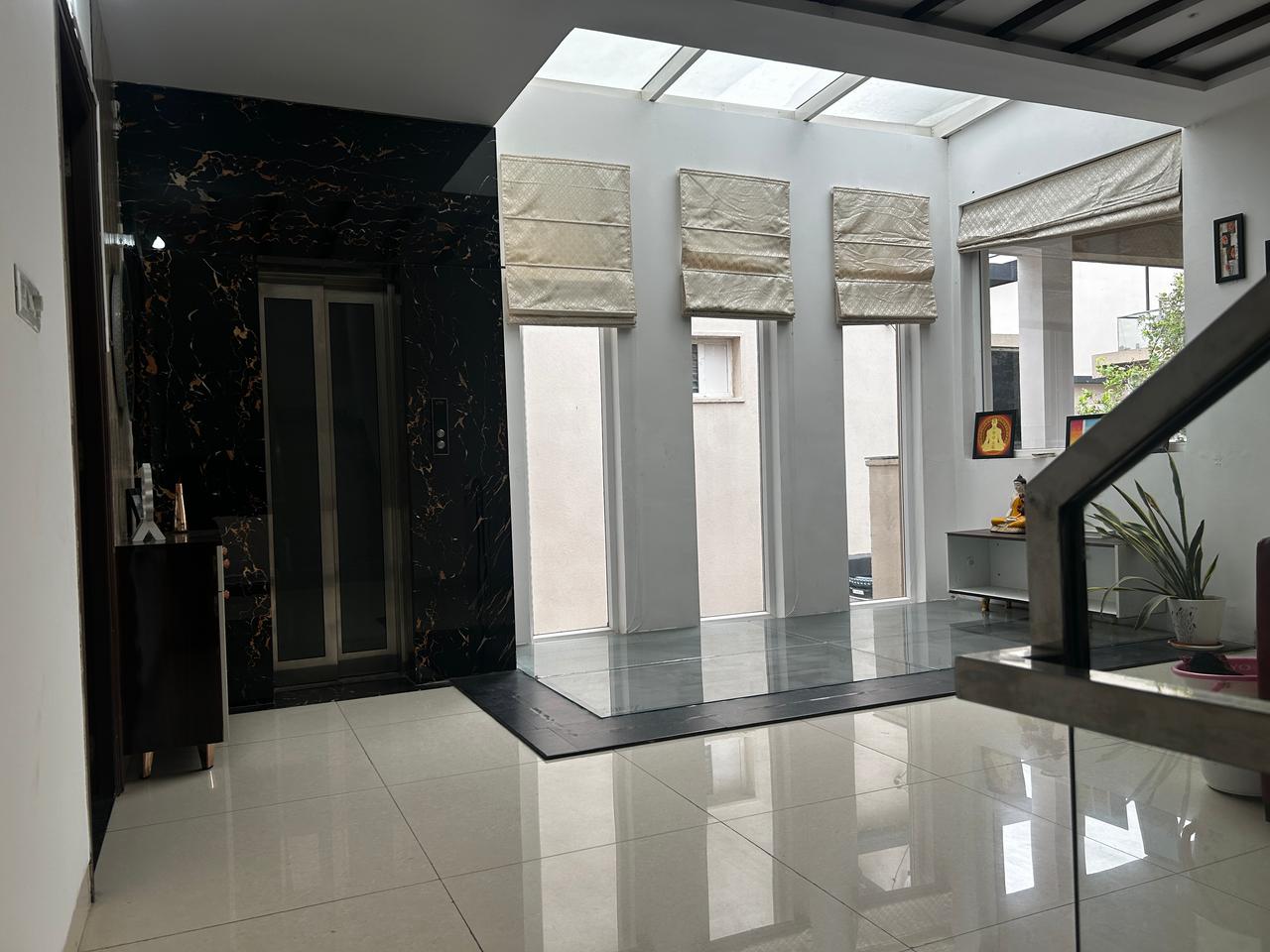 2 BHK + Extra Room Apartment For Rent in Amar Apartments 