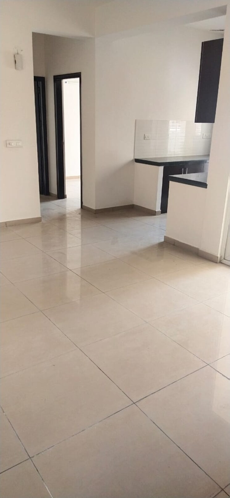 Room, gulshan-vivante 2 Bedroom 1220 Sq.Ft. Apartment In Sector 137 Noida 9050763