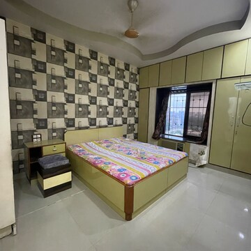 Bedroom in 2 BHK Apartment at Goregaon East – for Rent
