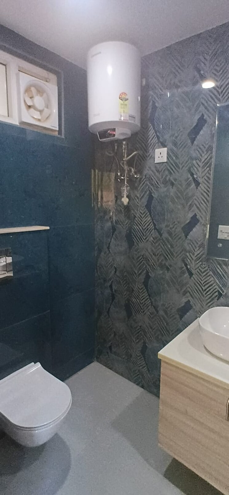 Bathroom, kalkaji 3 Bedroom 1800 Sq.Ft. Builder Floor In Kalkaji Delhi 9050774