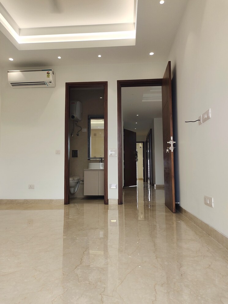 Room, greater kailash 3 Bedroom 1800 Sq.Ft. Builder Floor In Greater Kailash Delhi 9050795