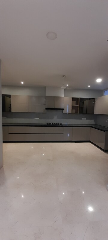 Building Lobby in 3 BHK Apartment at Grand View Jubilee Hills, Jubilee Hills – for Rent