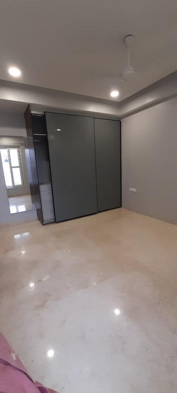 Furnished Amenities in 3 BHK Apartment at Grand View Jubilee Hills, Jubilee Hills – for Rent