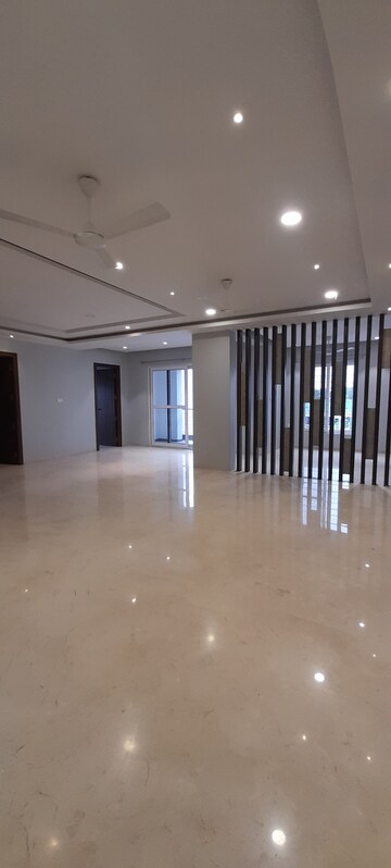 Furnished Amenities in 3 BHK Apartment at Grand View Jubilee Hills, Jubilee Hills – for Rent