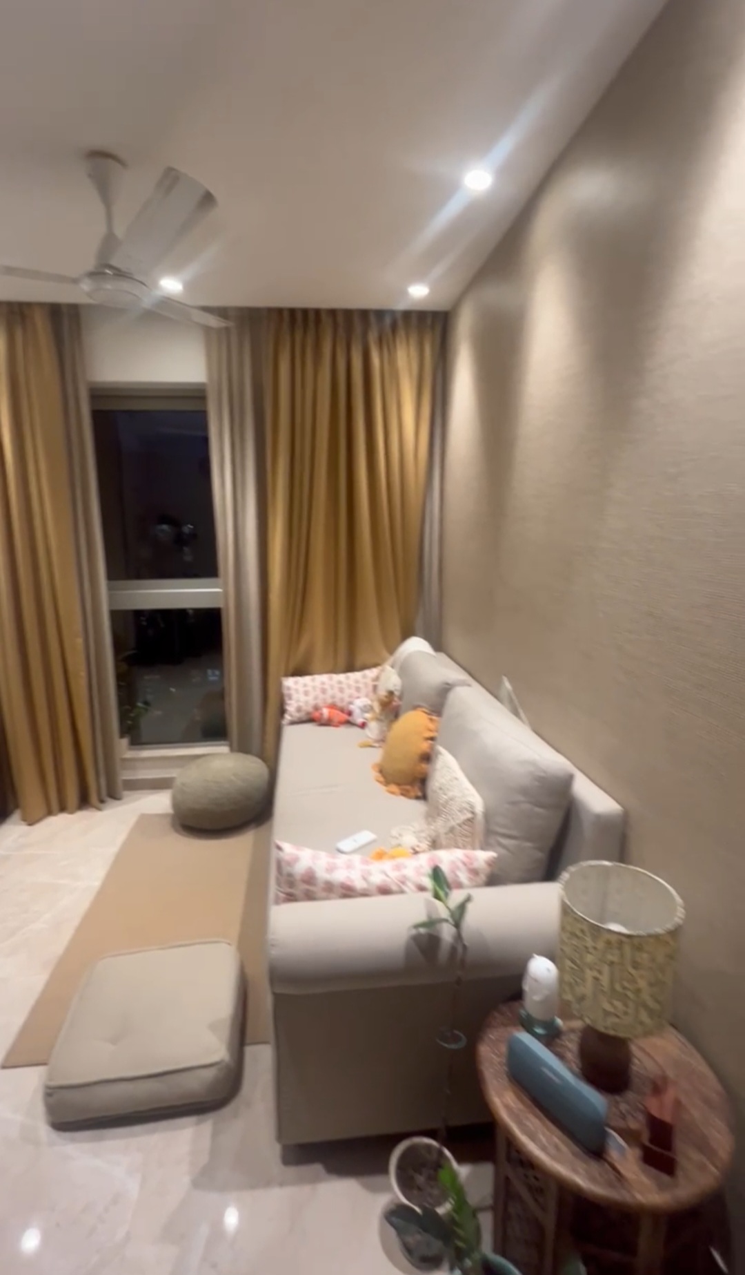 1 BHK Apartment For Rent in Hiranandani Regent Hill