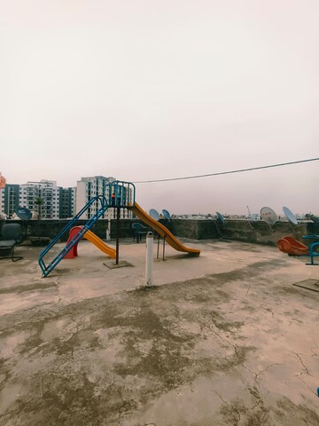 Terrace in 2 BHK Builder Floor at Dwarka Mor – for Rent