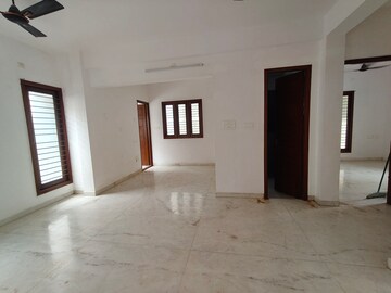 Room in  Office Space in IT/SEZ at Thyagaraya Nagar – for Rent