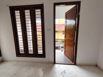 Room in  Office Space in IT/SEZ at Thyagaraya Nagar – for Rent