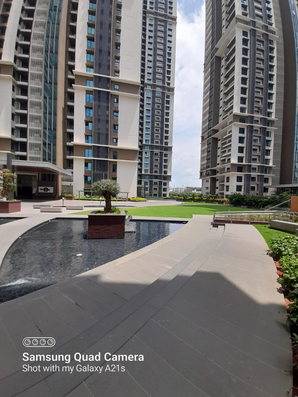 4 BHK + Pooja Room Apartment For Sale in Aparna One