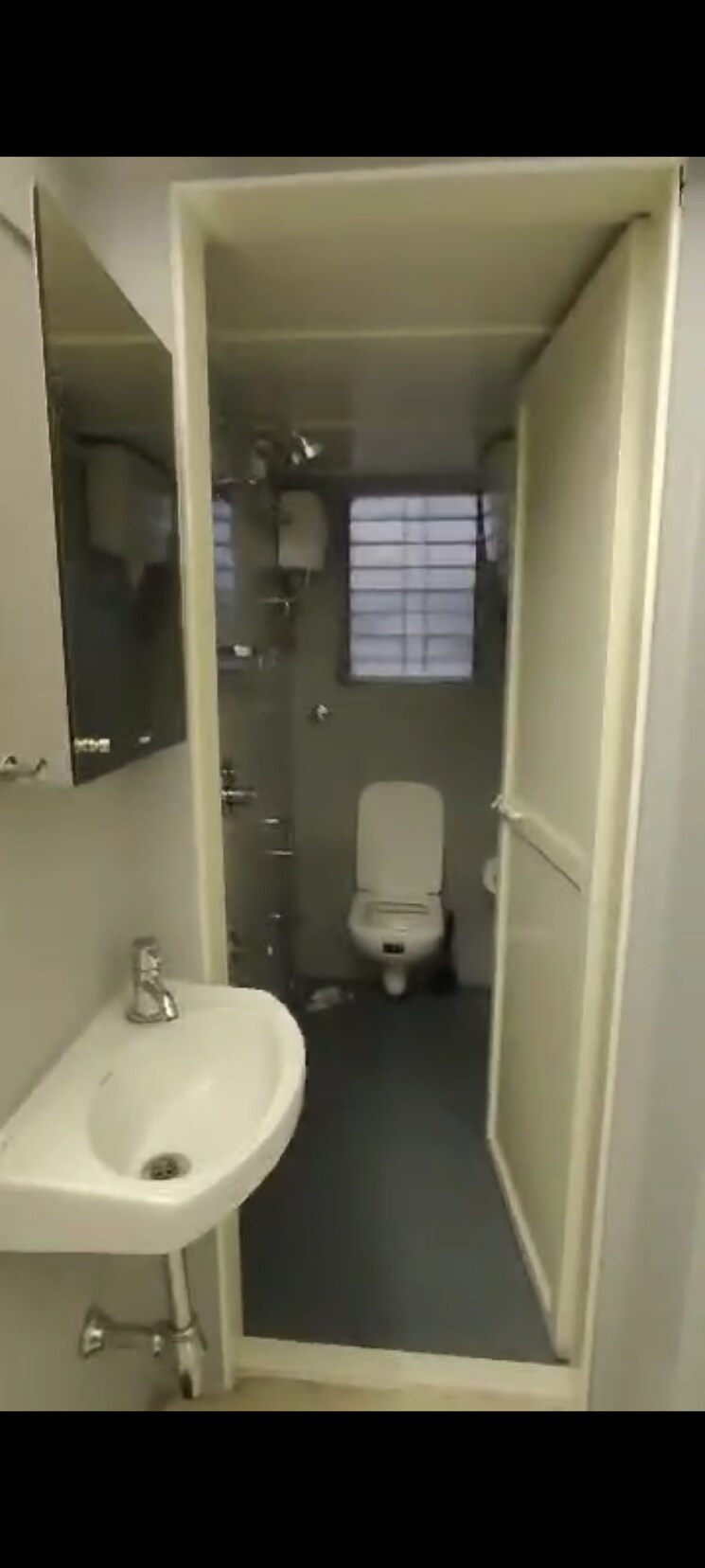 Bathroom, runwal-nirvana 3 Bedroom 1325 Sq.Ft. Apartment In Parel Mumbai 9050835