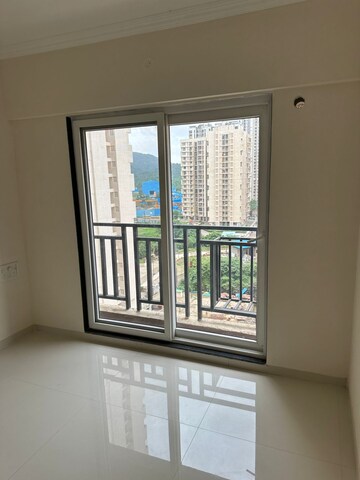 Room in 1 BHK Apartment at Raunak Bliss, Ghodbunder Road – for Rent