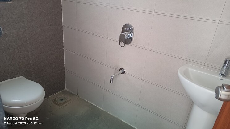 Bathroom, akshay-yash-grecia 3 Bedroom 1320 Sq.Ft. Apartment In Dhanori Pune 9050861