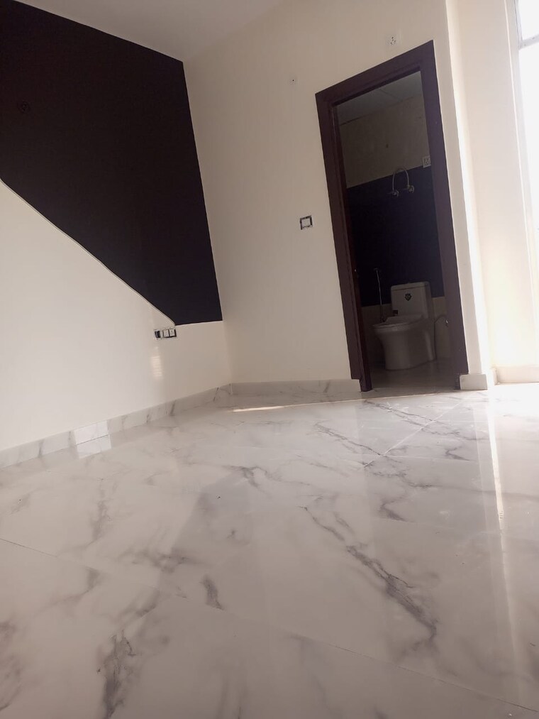 Room, nirmala-royal-residencies 2 Bedroom 950 Sq.Ft. Builder Floor In Sector 73 Noida 9050869