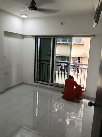 Room in 2 BHK Apartment at Kurla East – for Rent