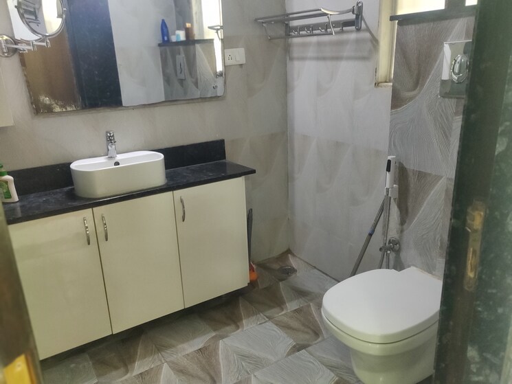 Bathroom, sri-fortune-one 3 Bedroom 2400 Sq.Ft. Apartment In Banjara Hills Hyderabad 9050977