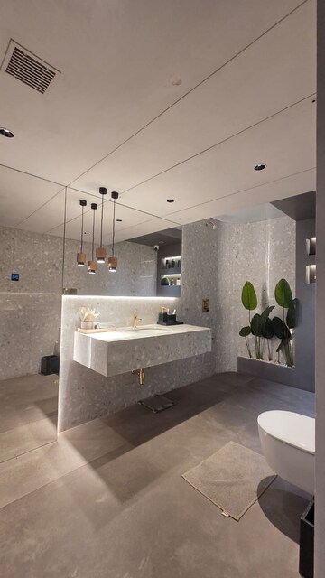 Team Area in  Showroom at Andheri West – for Rent