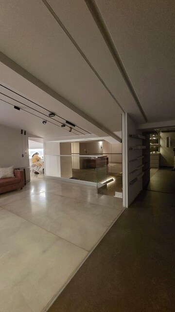 Floor Plan in  Showroom at Andheri West – for Rent