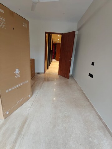 Room in 2 BHK Apartment at Seasons Trimurti, Santacruz West – for Sale