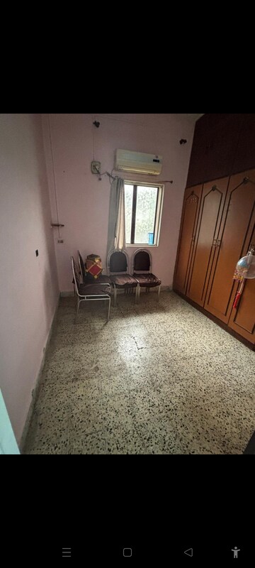 Room in 1 BHK Apartment at Adarsh Nagar CHS Worli, Worli – for Rent