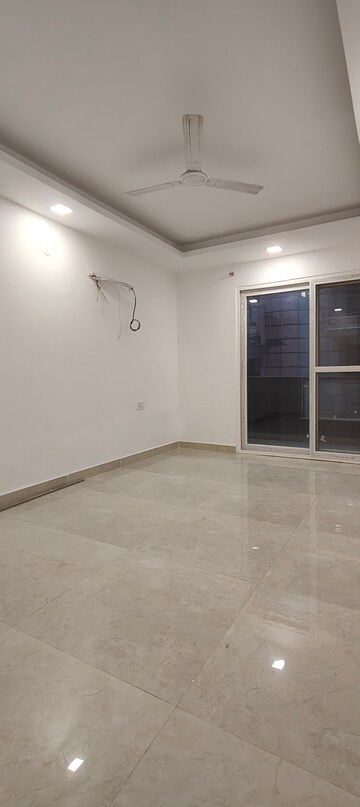 Room in 3 BHK Builder Floor at Chattarpur – for Rent