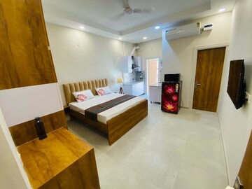 Bedroom in Studio Builder Floor at Sector 31 – for Rent
