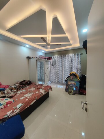 Furnished Amenities in 3 BHK Apartment at Kool Homes Solitaire, Kondhwa – for Sale