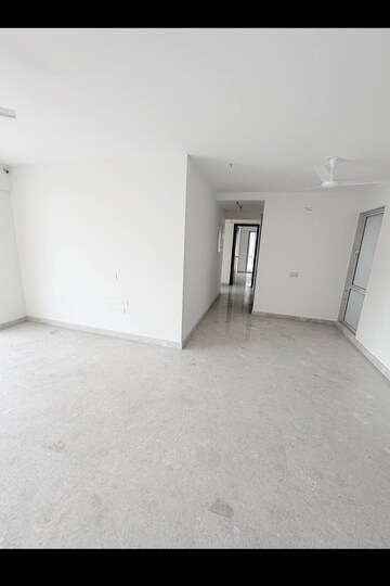Room in 3 BHK Apartment at The Wadhwa The Nest, Andheri West – for Rent