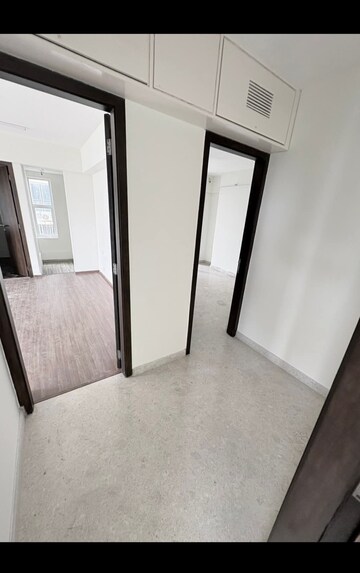 Room in 3 BHK Apartment at The Wadhwa The Nest, Andheri West – for Rent